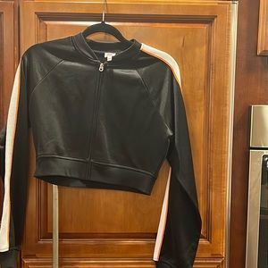 Juicy black cropped jacket